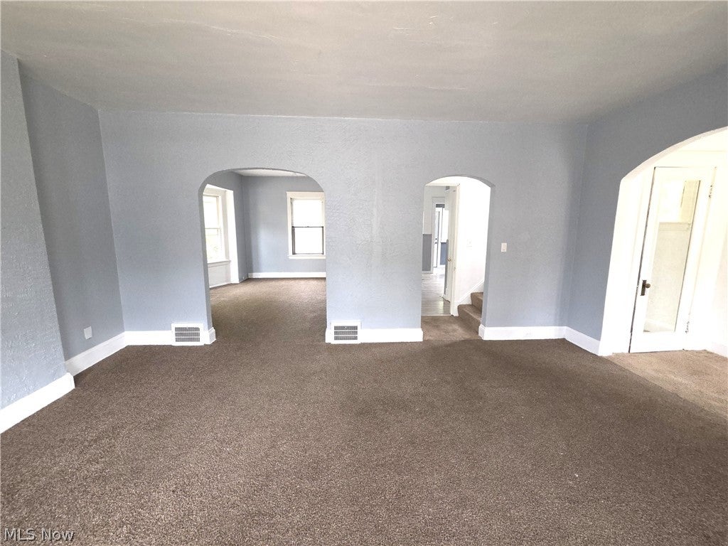 13609 Caine Avenue