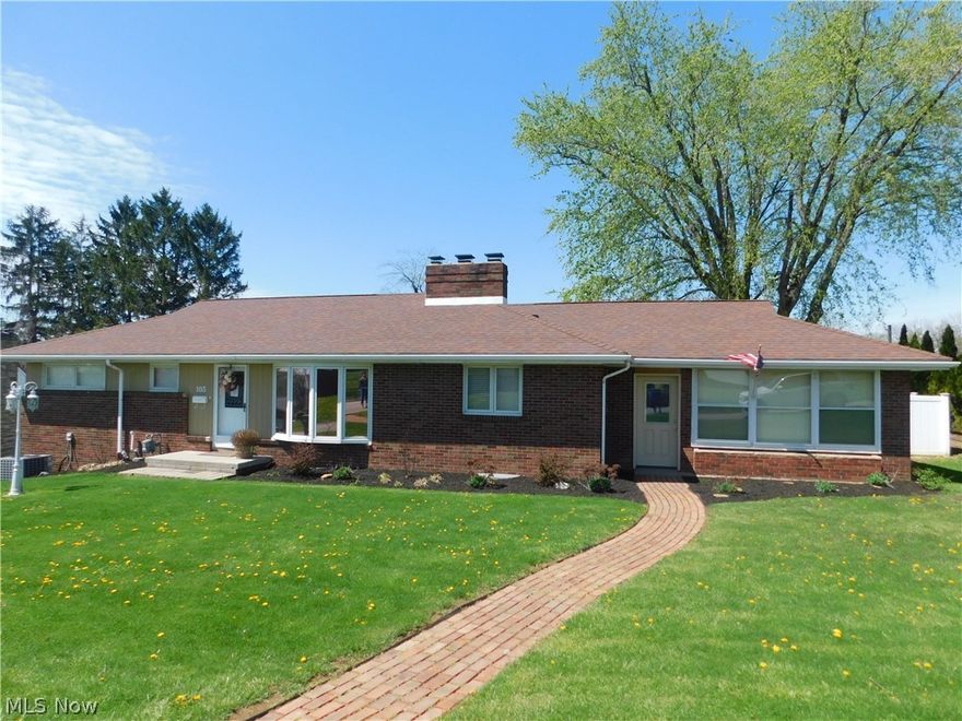 Immaculate home new on the market! Brick Ranch updated throughout with neutral designer colors,  1772 finished sq. ft., 3 bedrooms, 2 full baths, 3 fireplaces and beautiful hardwood floors. The kitchen is updated with granite countertops, stainless appliances, can lighting and an open living concept to the dining room and living room. Spacious family room on the main floor is carpeted and has light filled large windows, corner fireplace, lots of entertaining area.  Lower Recreation room has carpet, fireplace and walk up to rear yard. Oversized garage with great area for potting plants or workshop. Large rear yard is fenced with vinyl privacy fencing and will be great spot for entertaining. Situated in a desirable location close to town. A must see!