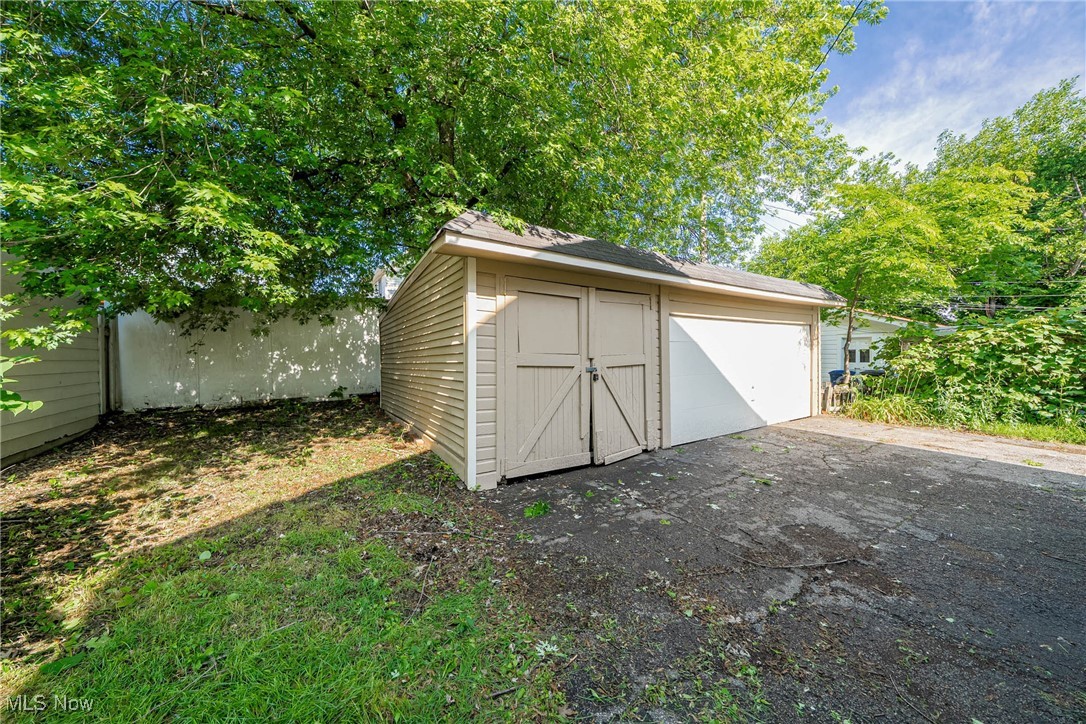 Land & Home Companys 01 - Residential Income