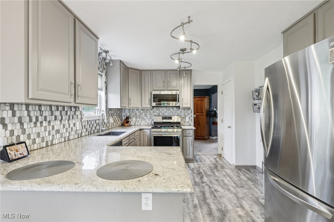 669 Jamestown Place, Medina, Ohio image 14