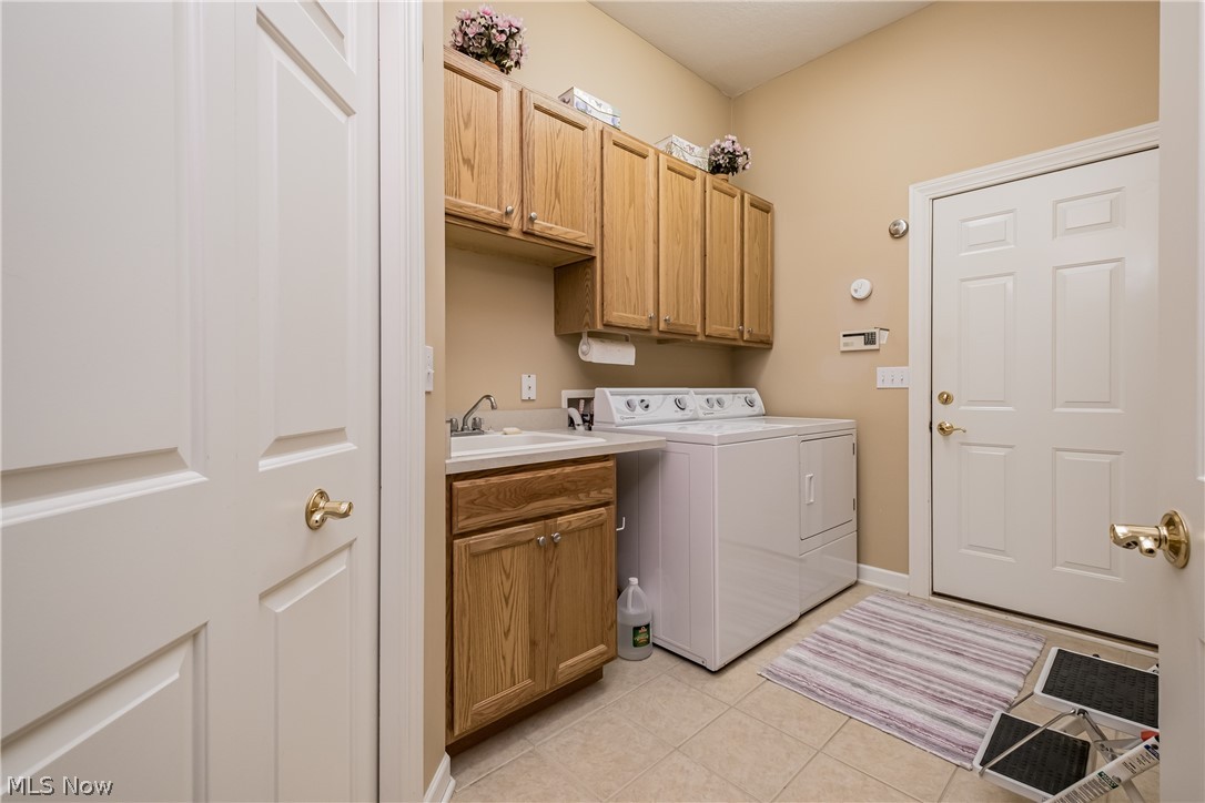 Hamlets Glenmoor Condo - Residential