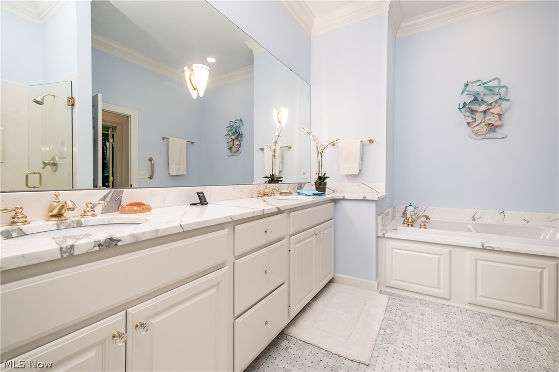 Hamlets Glenmoor Condo - Residential