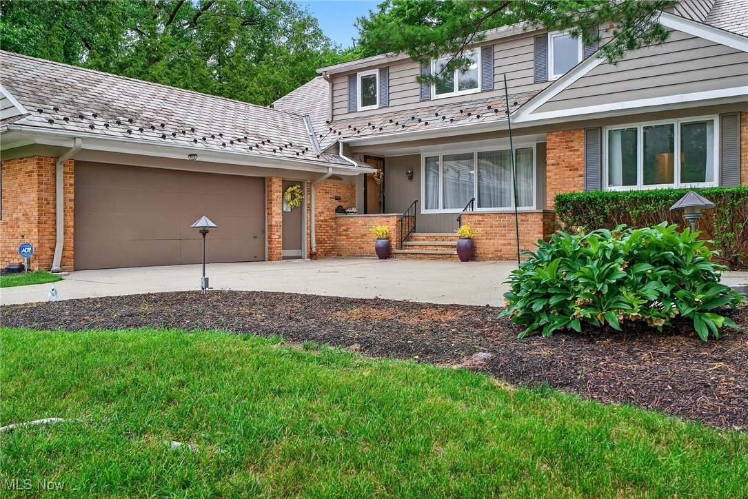 21349 Shelburne