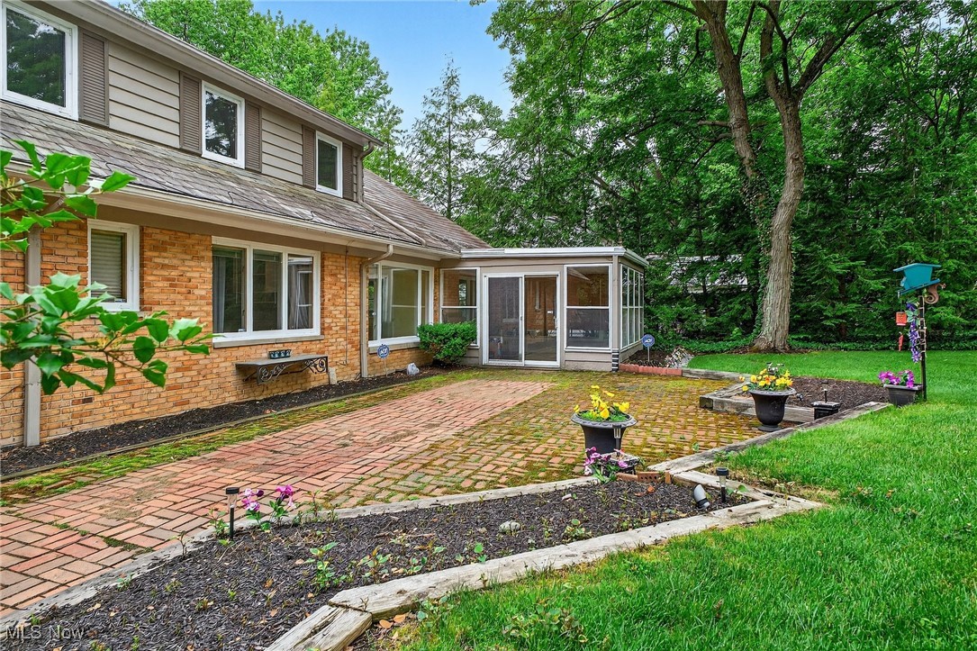 21349 Shelburne