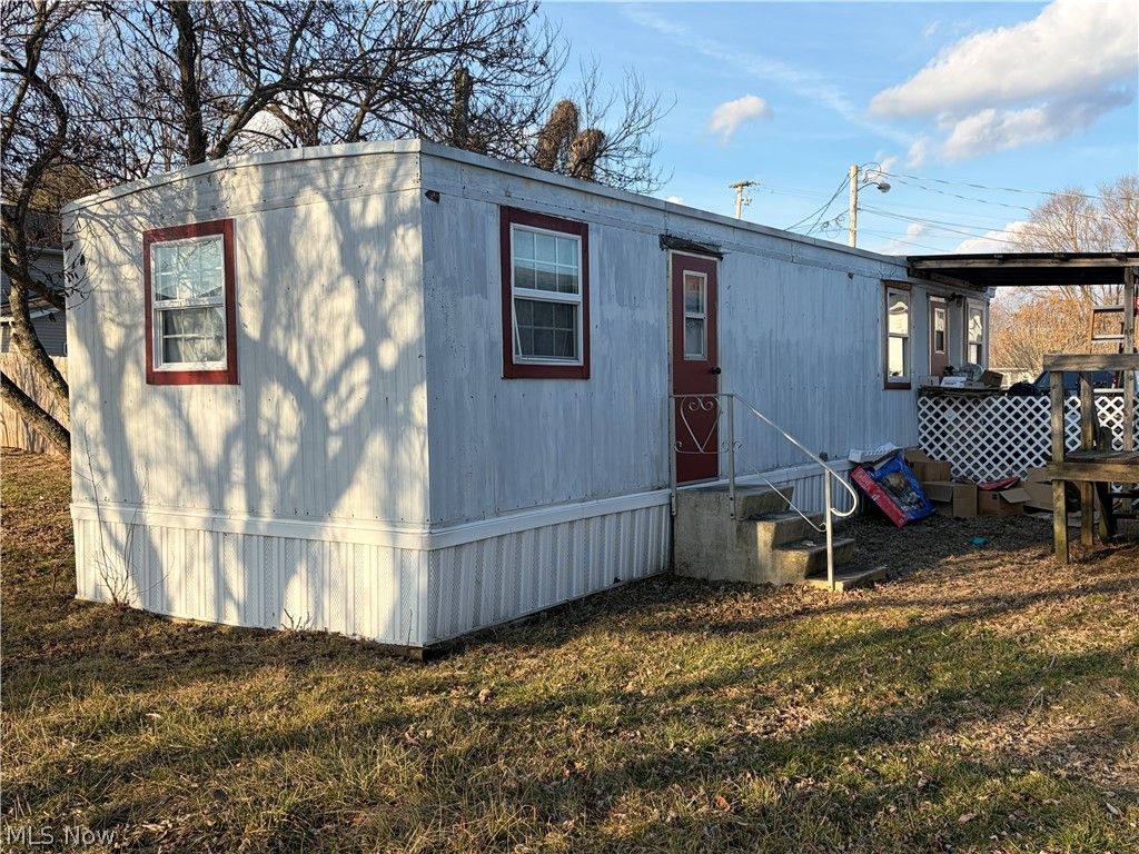 Photo of 29 Canal Street, Frazeysburg, OH 43822 (MLS # 5191653)