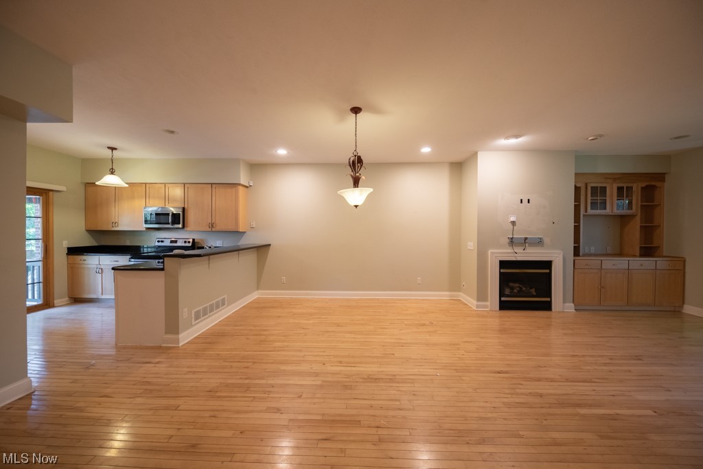 Belshire Court Condos - Residential Lease