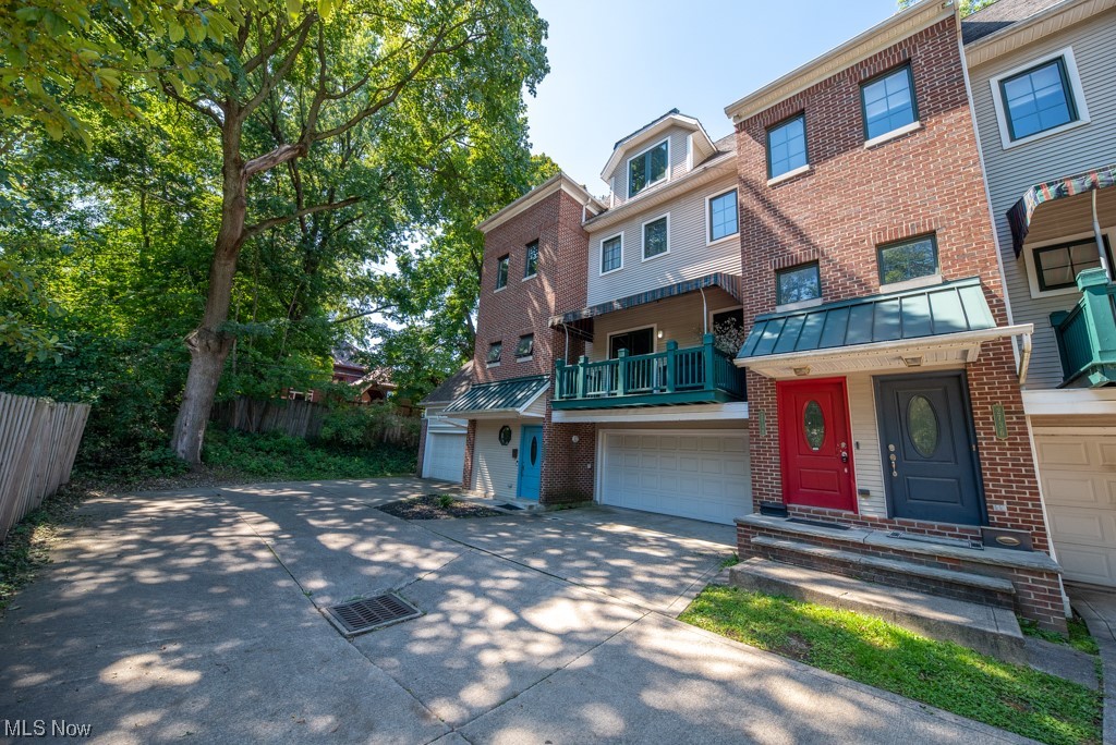 Belshire Court Condos - Residential Lease