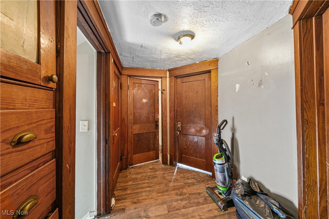 1197 Carey Avenue, Akron, Ohio image 25