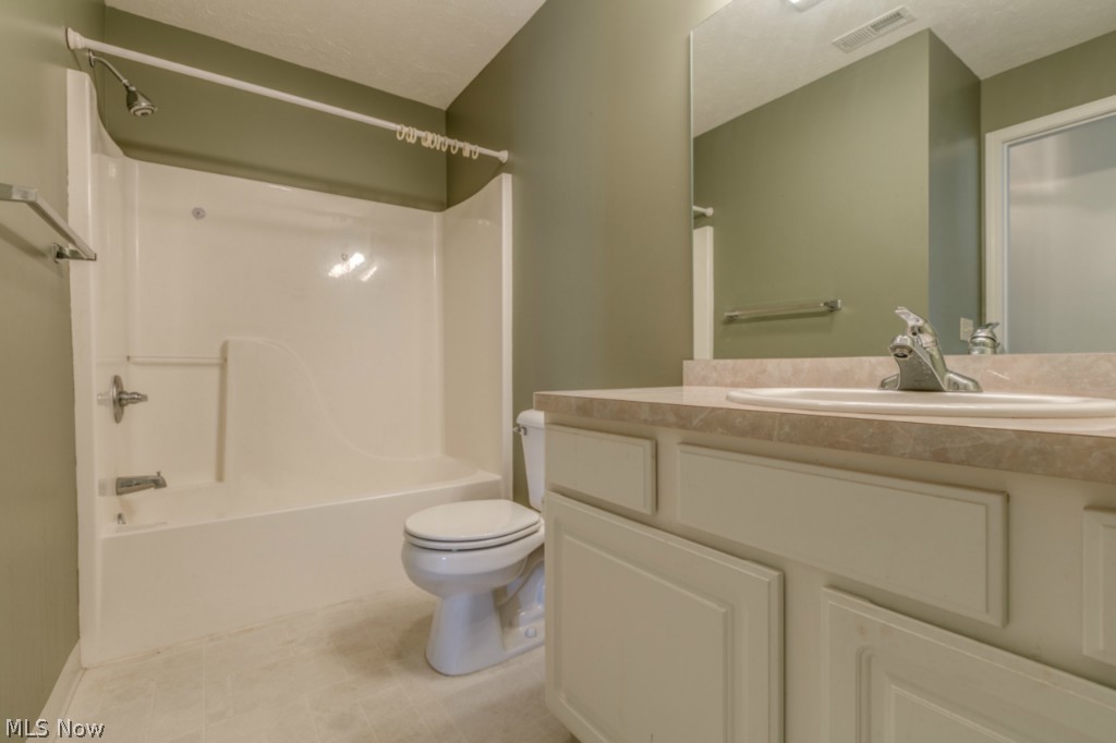 Hickory Rdg Condo 02 Ph 10 - Residential