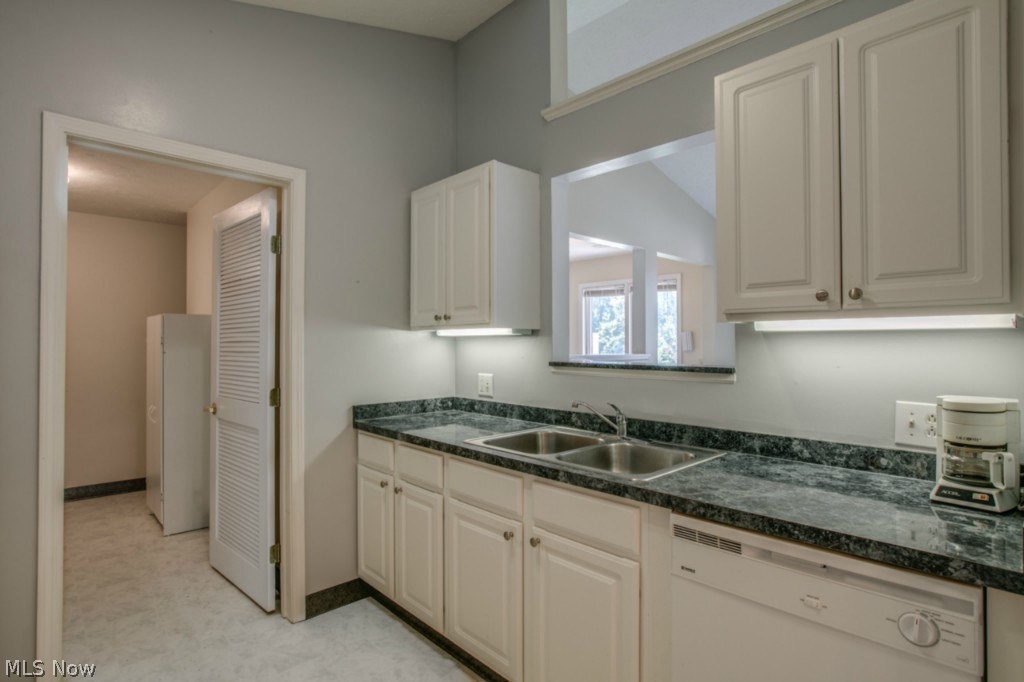 Hickory Rdg Condo 02 Ph 10 - Residential