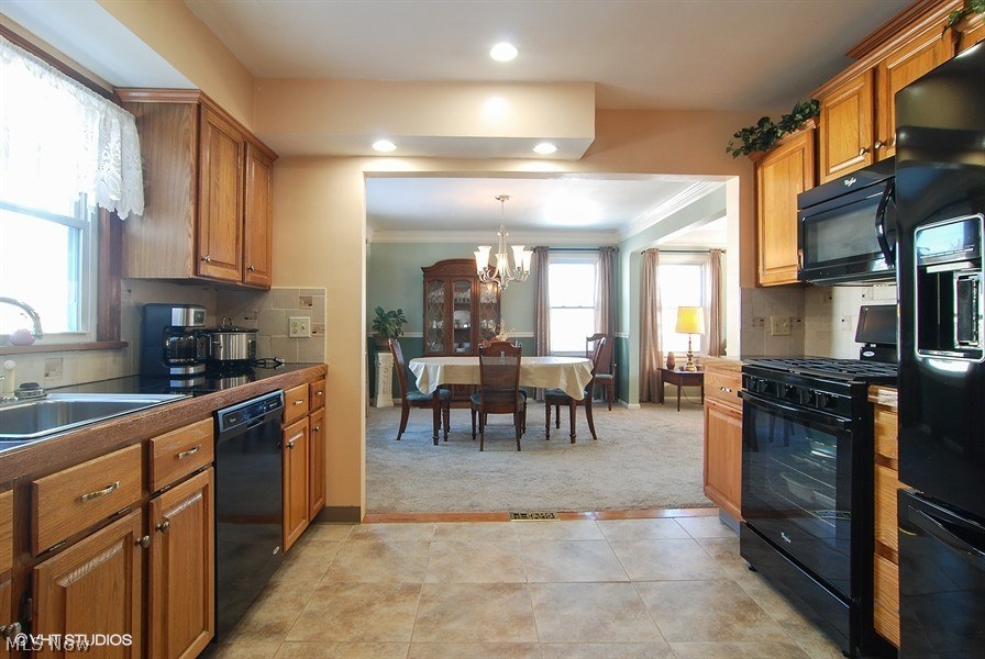 Realty Co Pelham Manor - Residential