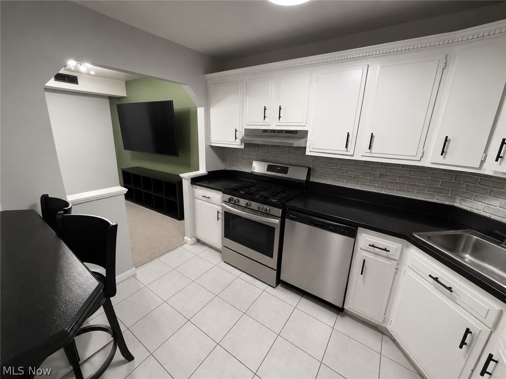 Clague Towers - Residential
