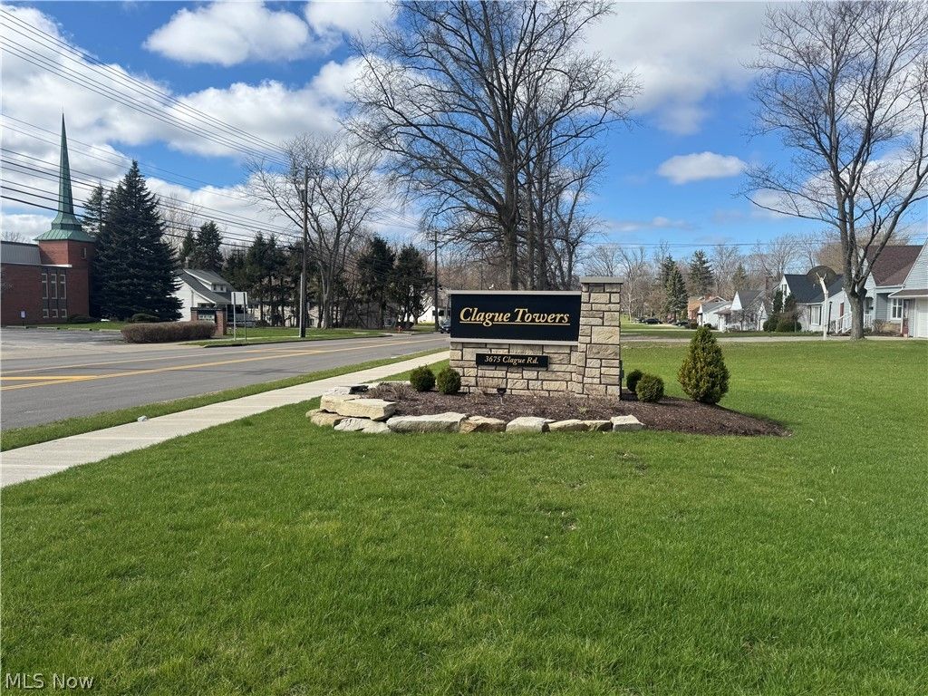 Photo of 3675 Clague Road #316, North Olmsted, OH 44070 (MLS # 5198141)