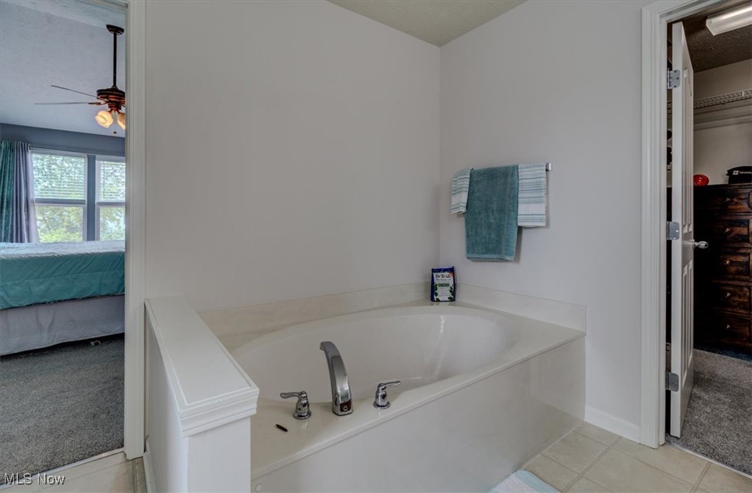 9388 Victoria Lane, North Ridgeville, Ohio image 28