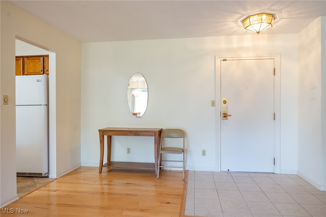 Acacia/Green Condo - Residential