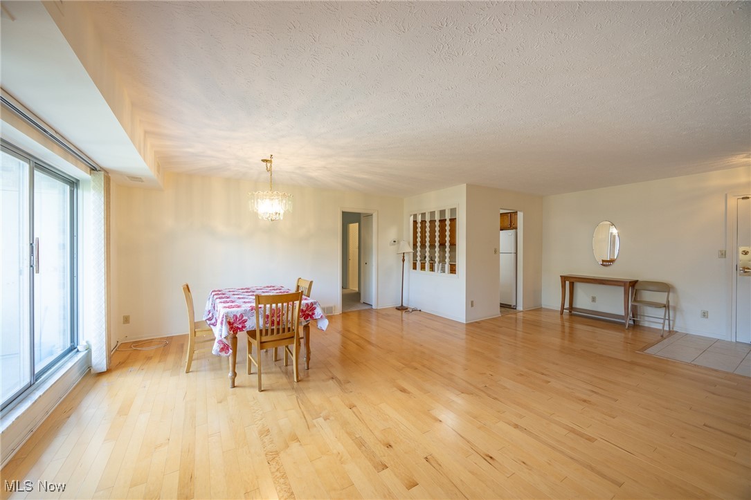 Acacia/Green Condo - Residential