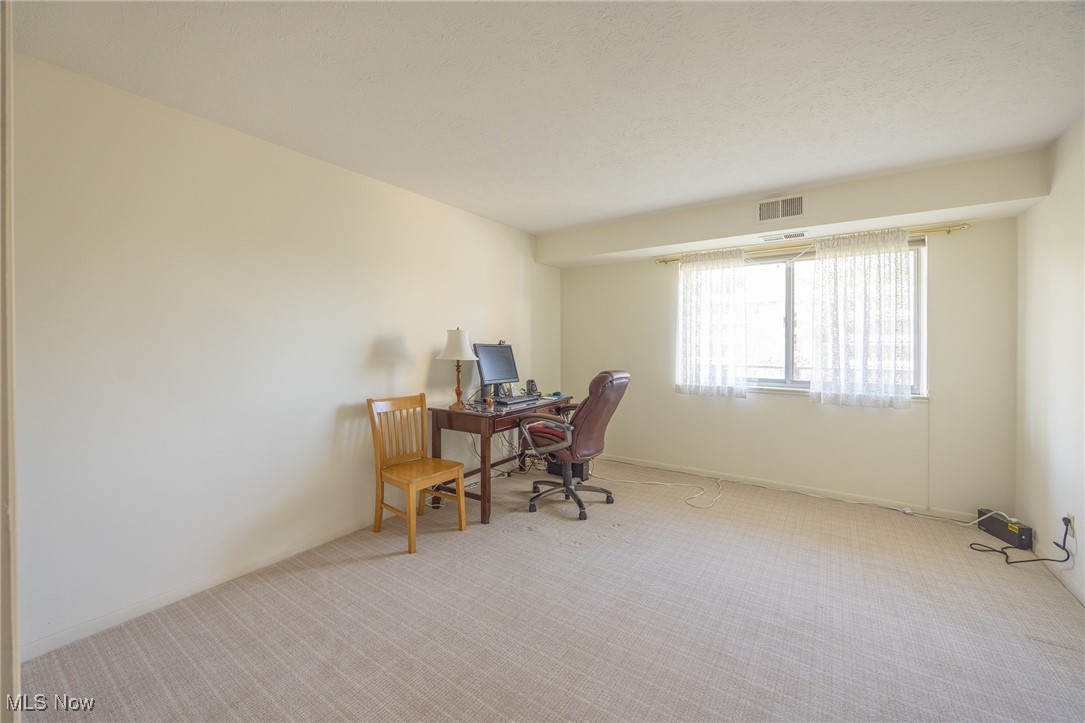 Acacia/Green Condo - Residential