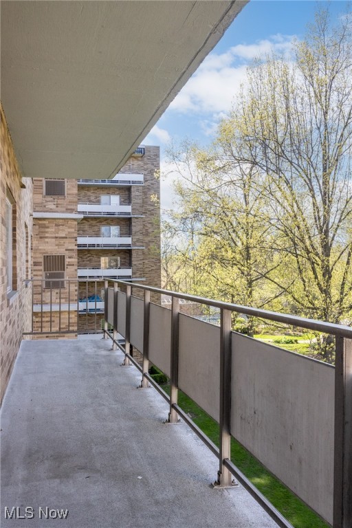 Acacia/Green Condo - Residential