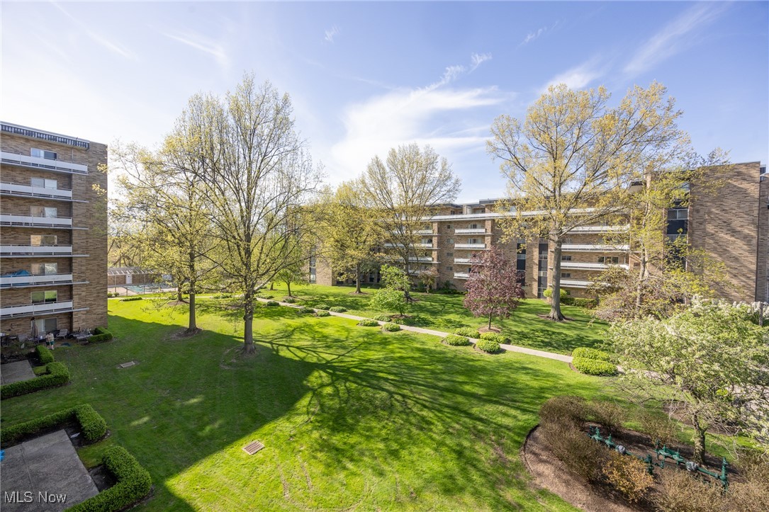 Acacia/Green Condo - Residential