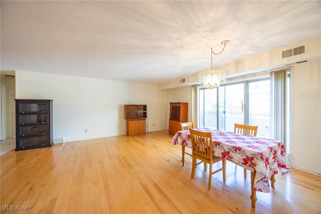 Acacia/Green Condo - Residential