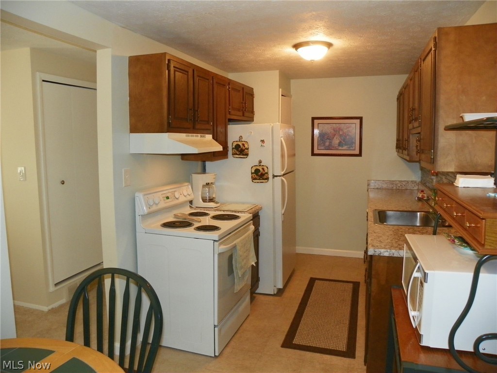 Sunrise Cove Condo #4 - Residential