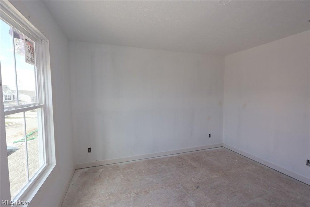 Photo of 5093 Shepherds Glen GLN, Willoughby, OH 44094 (MLS # 5221629)