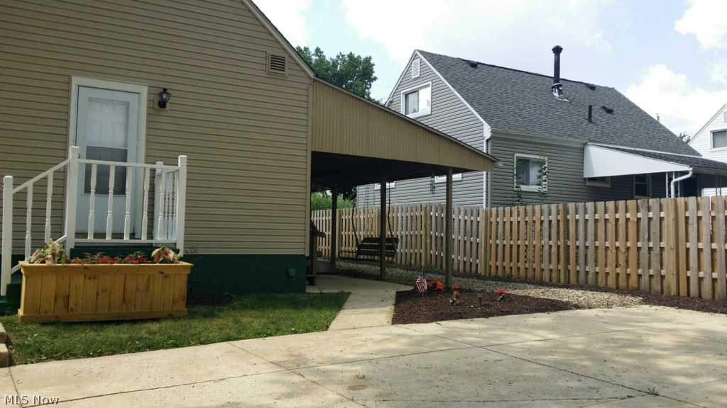 Louis Stile Sub - Residential