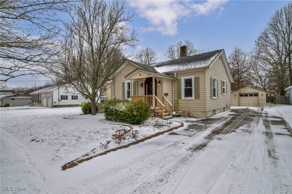 Photo of 30 E Jay Street, Newton Falls, OH 44444 (MLS # 5180273)