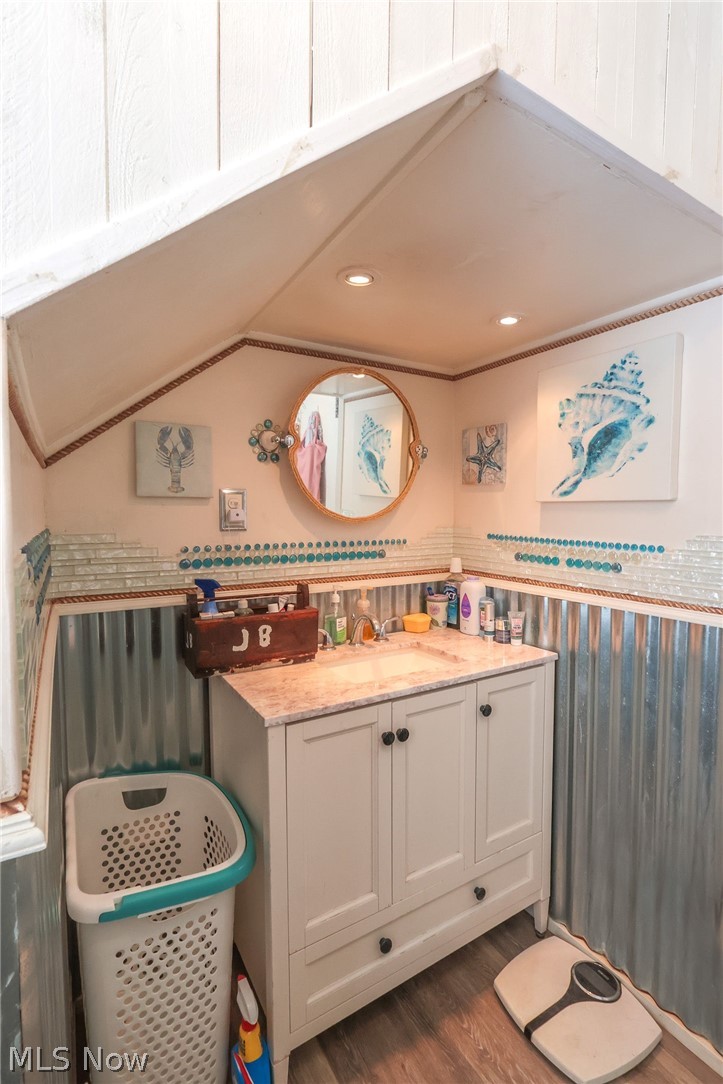 Lyons Adn - Residential