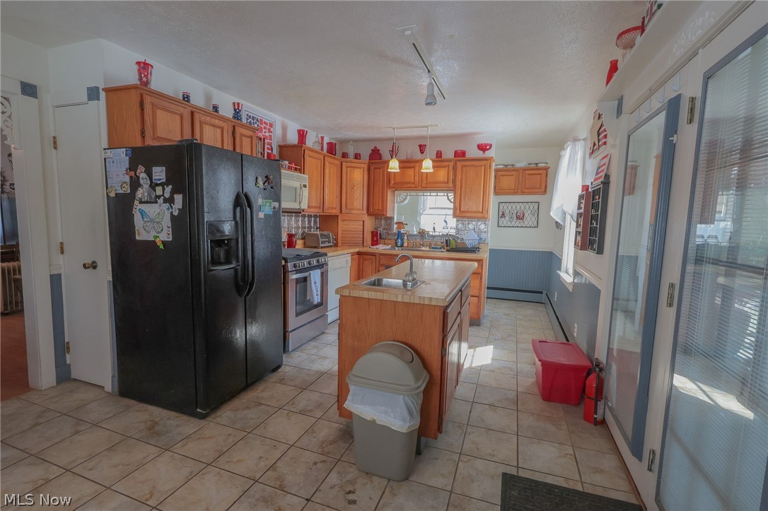 Lyons Adn - Residential