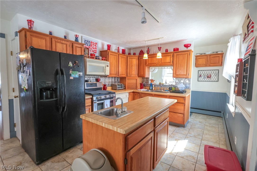 Lyons Adn - Residential