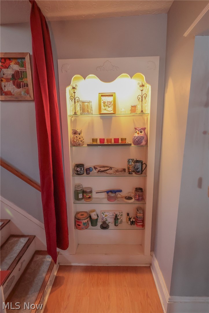 Lyons Adn - Residential