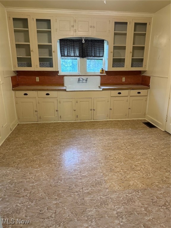 Ains - Residential Income