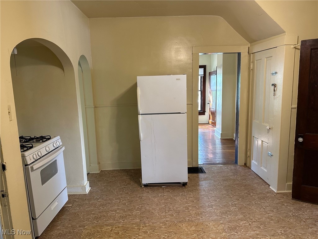 Ains - Residential Income