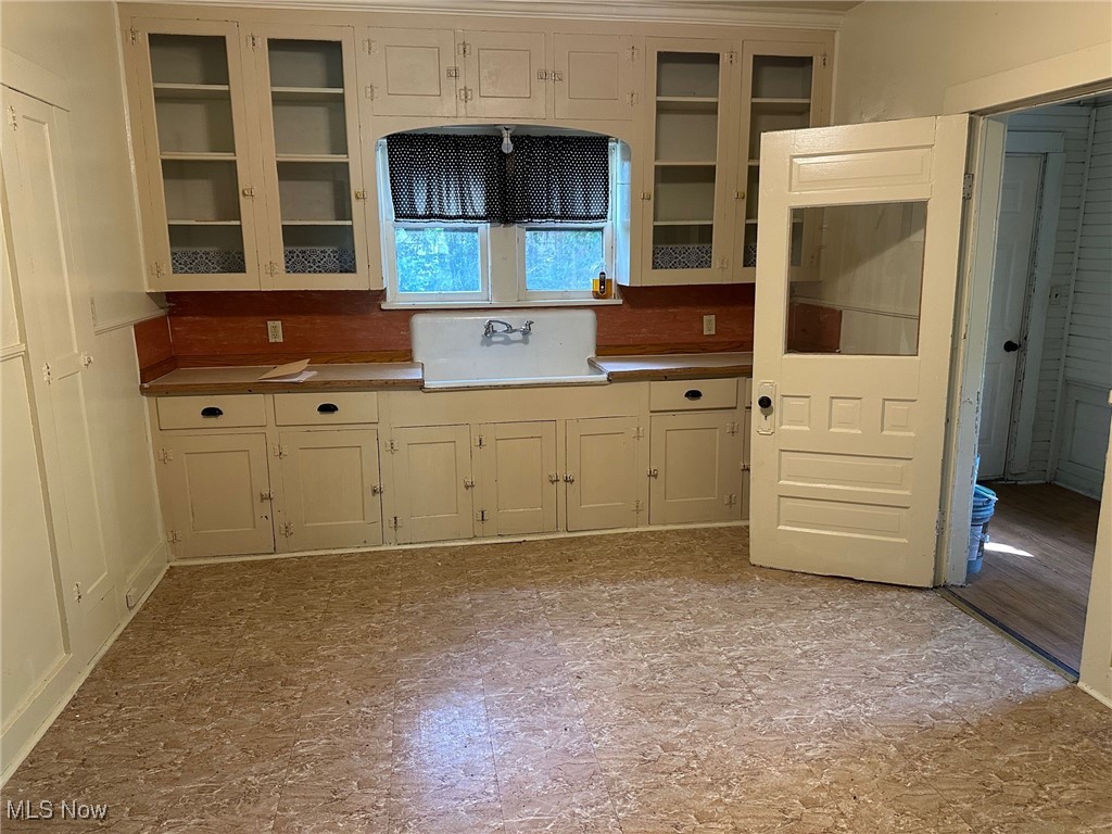 Ains - Residential Income