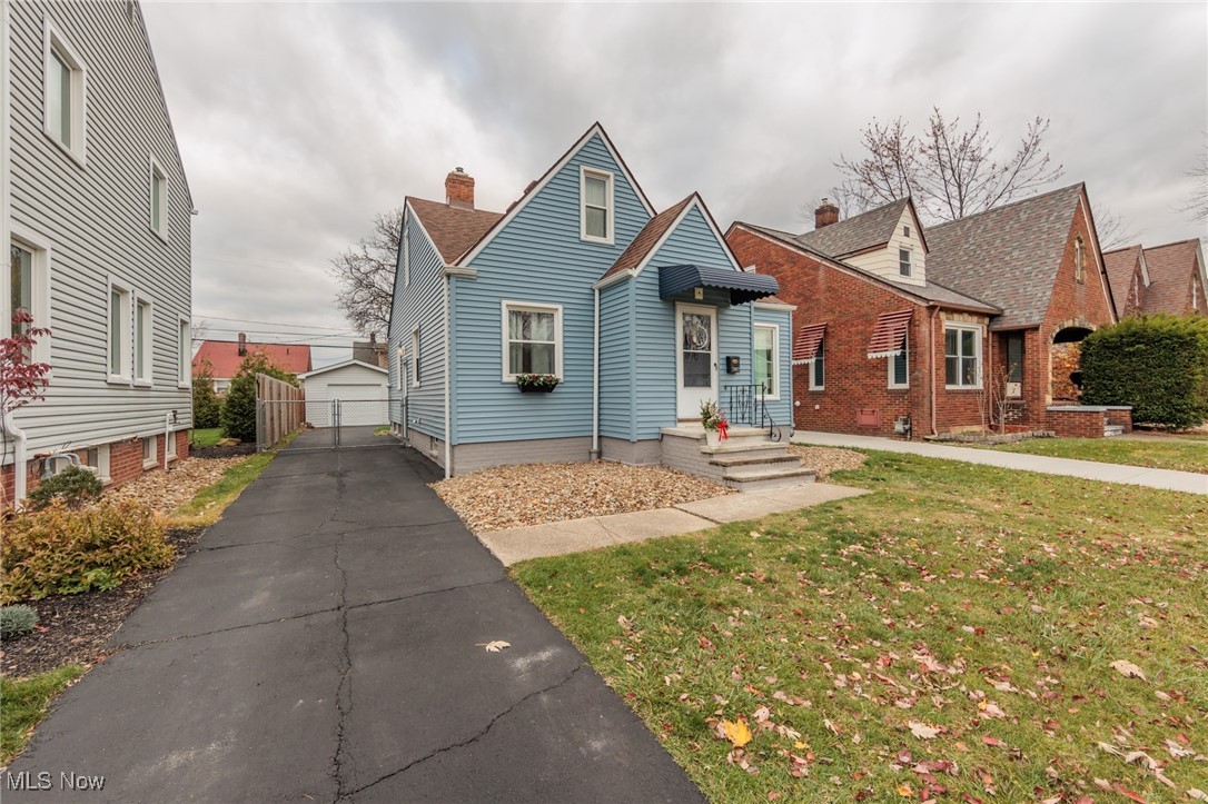 7002 Orchard Avenue, Parma, Ohio image 2