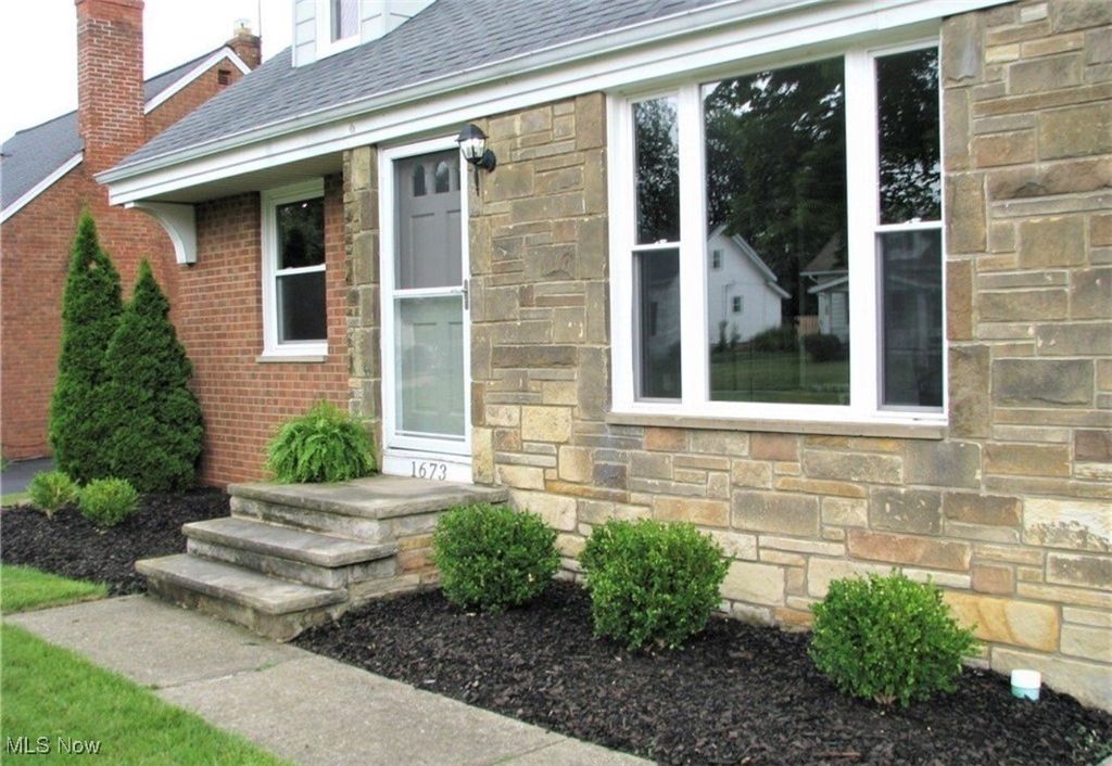 Photo of 1673 Temple Avenue, Mayfield Heights, OH 44124 (MLS # 5179373)