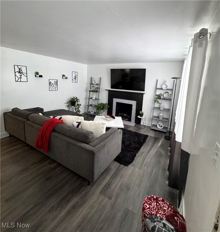 Broadfield Sub/W H Tellings - Residential