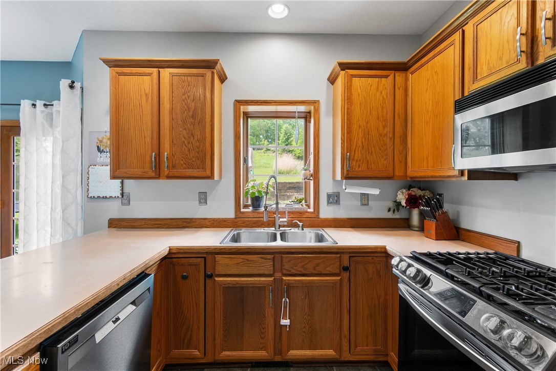 1359 Timbertop Drive, Tallmadge, Ohio image 11