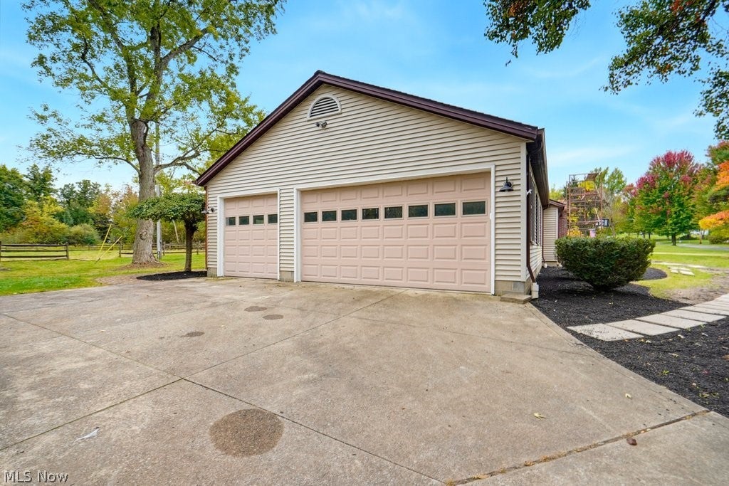 6907 Elmwood Drive