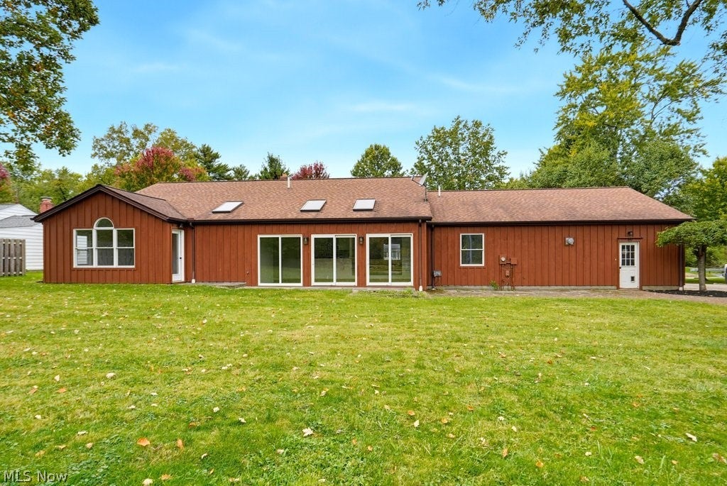 6907 Elmwood Drive