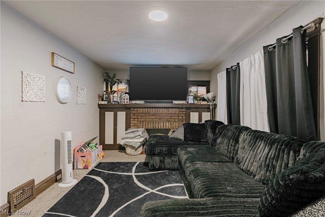 3527 W 125th Street