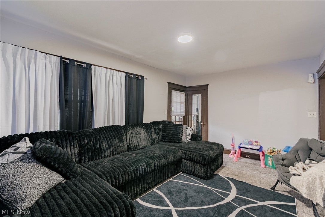 3527 W 125th Street