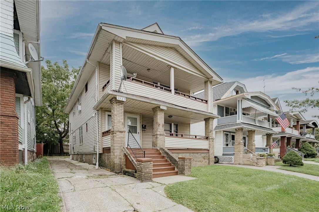 3527 W 125th Street