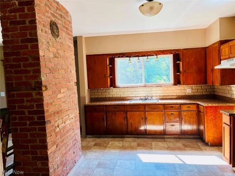 Tiny photo for 350 Bennett Street, Crooksville, OH 43731 (MLS # 5257442)