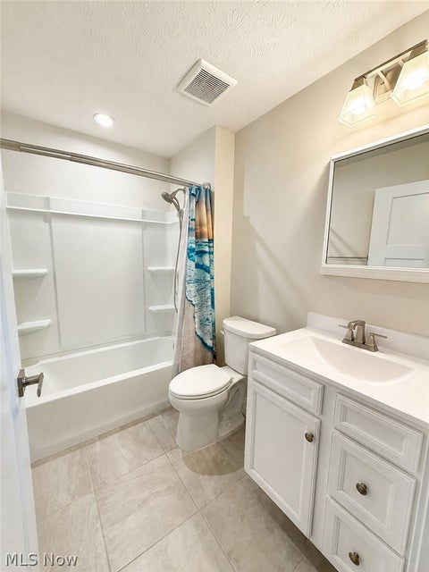 Tiny photo for 168 Eagle Circle, Amherst, OH 44001 (MLS # 5240435)
