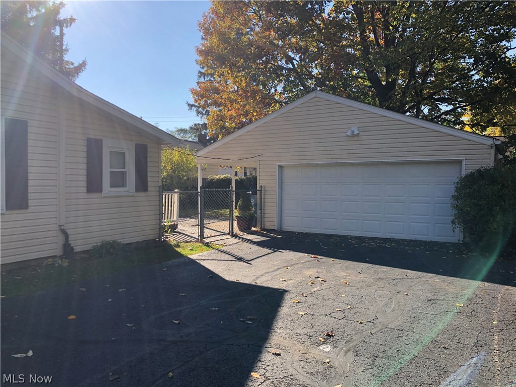 Lake Forest Park - Residential