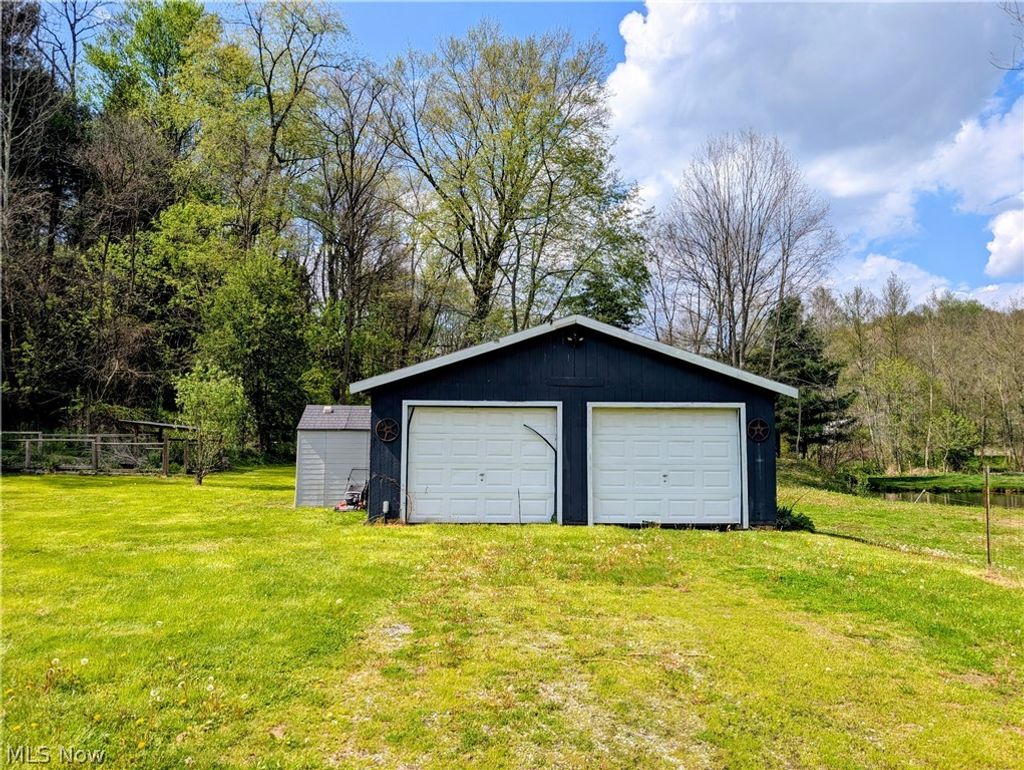 Photo of 9365 Dutchtown School Road, Rogers, OH 44455 (MLS # 5203713)