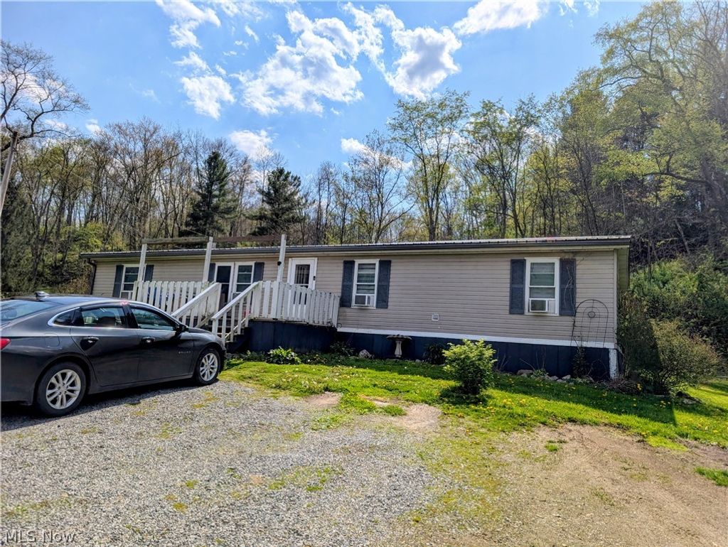 Photo of 9365 Dutchtown School Road, Rogers, OH 44455 (MLS # 5203713)