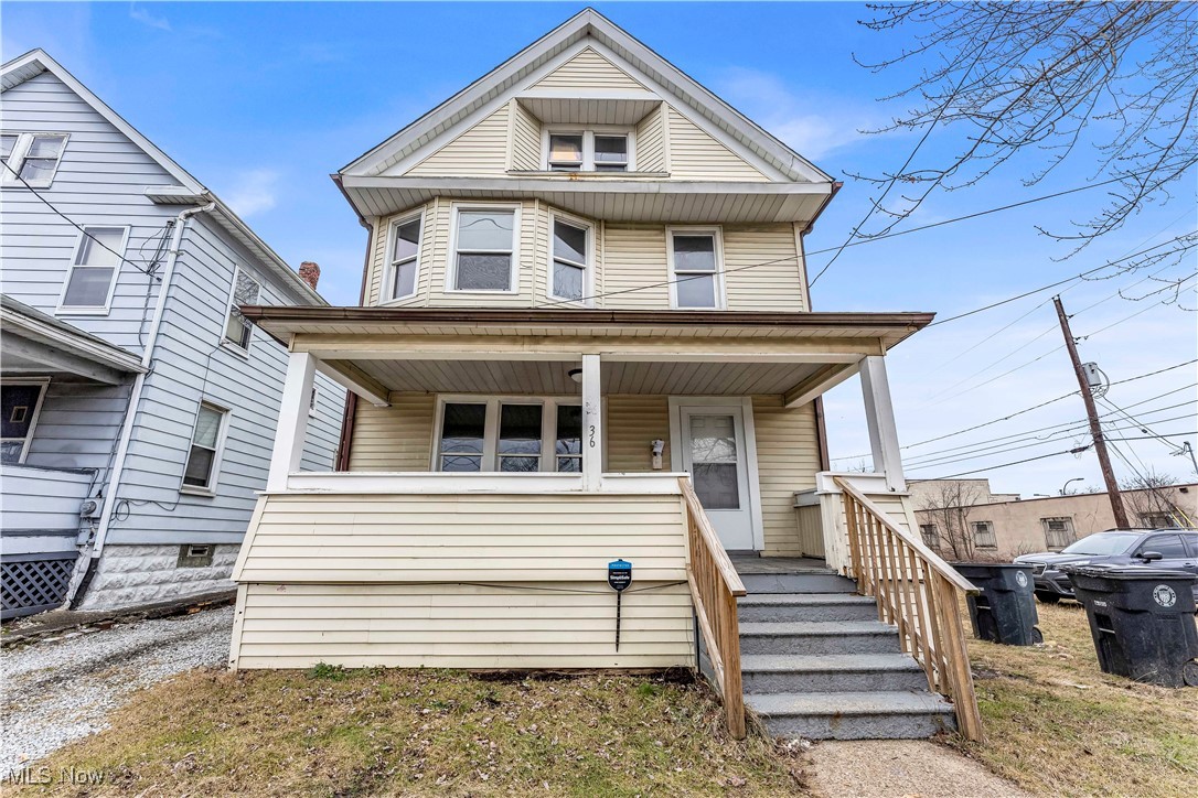 36 Cole Ave, Akron - Spacious 5 bed 1 bath single family home! //
$ 1188 rent / $ 1188 deposit //
$55 application fee per adult //
1-2 pets OK in this unit. After application pre-approval, a PetScreening is required for any animals to proceed with one of our properties; a PetScreening affidavit is still required if you have no pets. (Some breed restrictions apply per HUD guidelines). //
NO SMOKING //
1 time $169 non-refundable set up fee paid at lease signing //
$30/month required resident benefit package; can include personal property/liability insurance for an additional $5/month for $35/month total. //
After application Pre-Approval 1 applicant per household application is required to fill out a PetScreening application, before being about to proceed with placing a Reservation Fee for one of our properties. You will receive a pre-approval for your application and in order to proceed, the PetScreening is required. Even if you have NO pets - this application must be filled out. One time, non-refundable pet fee of $200-500 per animal applies to all pets & must be paid before or when you pay your first month rent. (No fee for qualified assistance animals). //
Our application is processed through secure site: Findigs, and they require ID and income verification. Without this, your application will not be processed. They offer 24/7 chat support on their application directly if you have any questions. //
BEDROOMS: 5 //
BATHROOMS: 1 //
APPLIANCES PROVIDED: Fridge and stove //
UTILITIES / RESIDENT RESPONSIBILITY: Residents are responsible for all utilities including: water/sewer/trash, gas & electric and are responsible to maintain lawn care, maintenance & snow removal. //
Serious inquiries only.